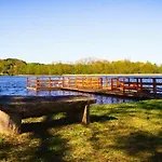 Dom Nad Jeziorem- Zakatek Mala Holiday home Kolczewo