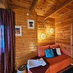 Holiday home Dom Nad Jeziorem- Zakatek Mala