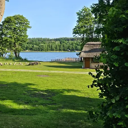 Dom Nad Jeziorem- Zakatek Mala Kołczewo