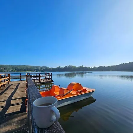 Dom Nad Jeziorem- Zakatek Mala Kołczewo
