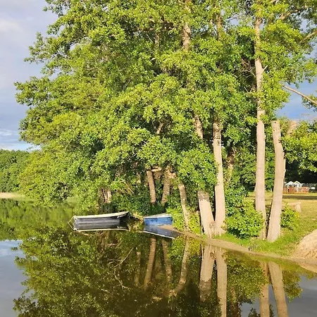 Dom Nad Jeziorem- Zakatek Mala Prázdninový dům *