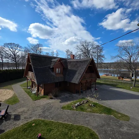 Dom Nad Jeziorem- Zakatek Mala Holiday home Kolczewo
