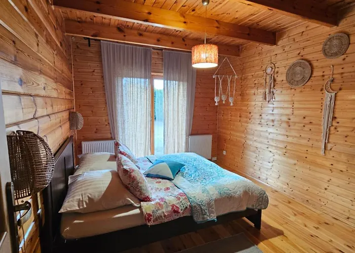 Сasa de vacaciones Dom Nad Jeziorem- Zakatek Mala Kołczewo