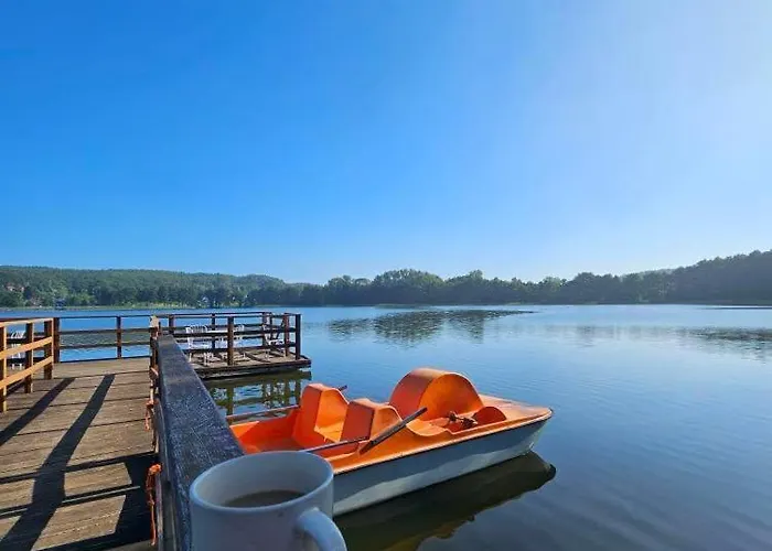 Dom Nad Jeziorem- Zakatek Mala Kołczewo