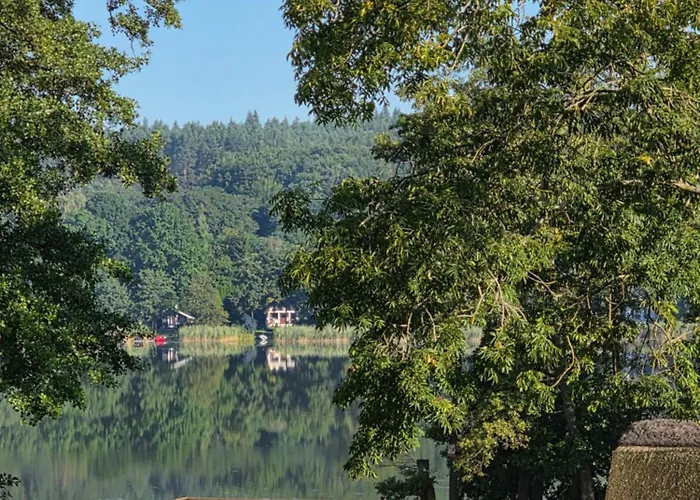 Dom Nad Jeziorem- Zakatek Mala Сasa de vacaciones